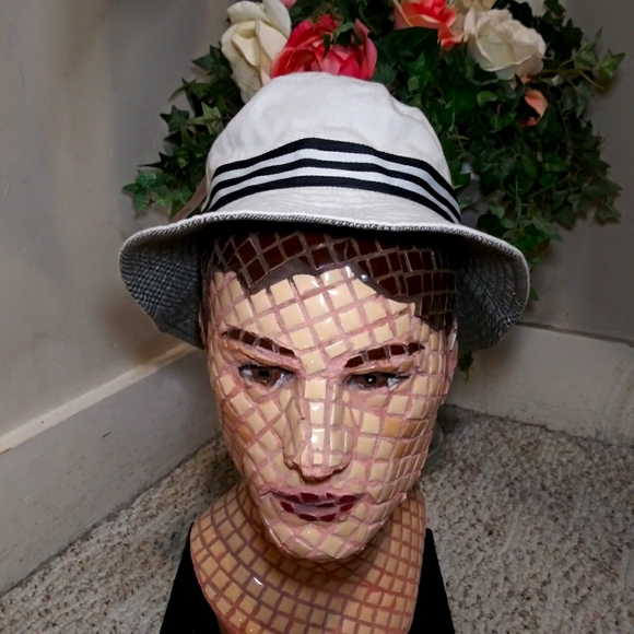 Nike Golf Reversible Bucket Hat - Picture 6 of 13